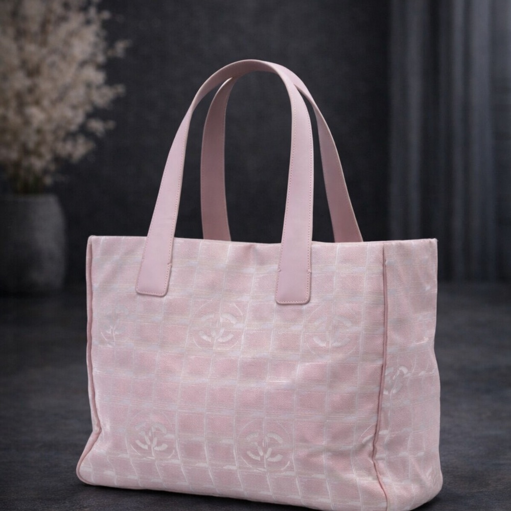 CHANEL Pink CC logo Travel  Ligne Tote